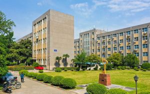河北高考多少分能录取赣州师范高等专科学校?2024年历史类359分 物理类录取分389分