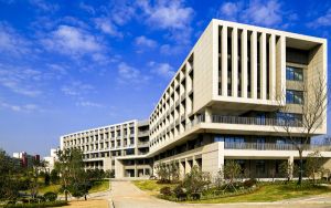 广西555分左右的考生可以报考哪些大学? 2025年高考可填报70所大学
